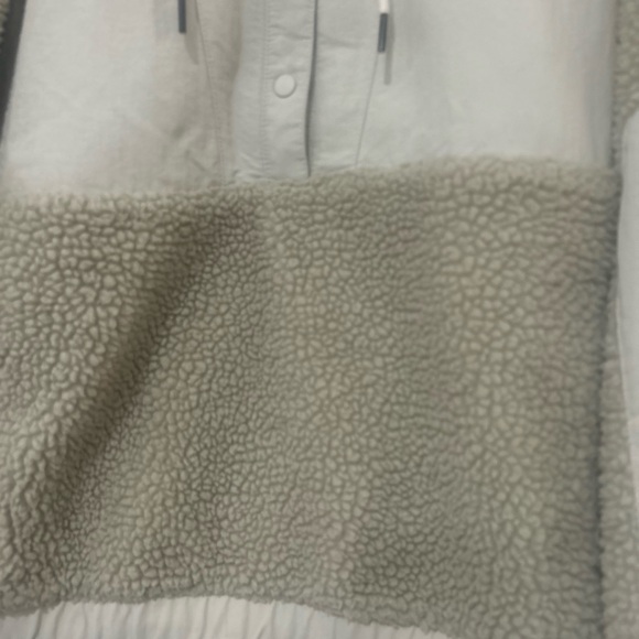 Patagonia Tan Fleece Hoodie - Picture 5 of 10